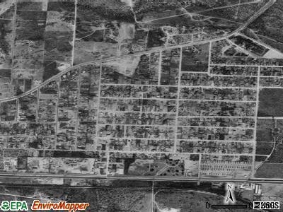 Val Verde Park satellite photo by USGS