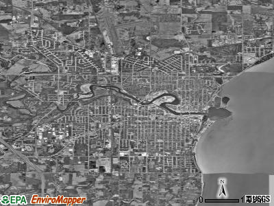 Manitowoc satellite photo by USGS