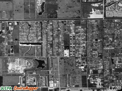 Country Estates satellite photo by USGS