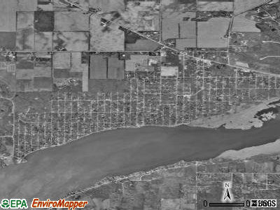 Como satellite photo by USGS