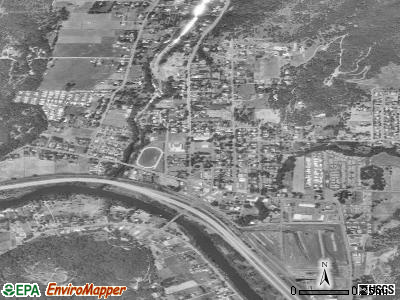 Rogue River satellite photo by USGS