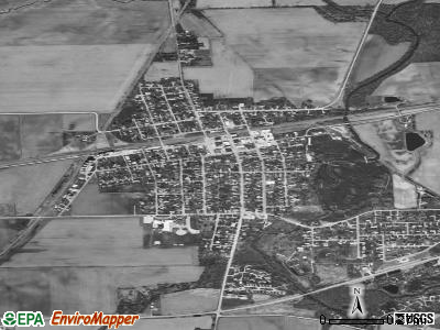 Earlville satellite photo by USGS