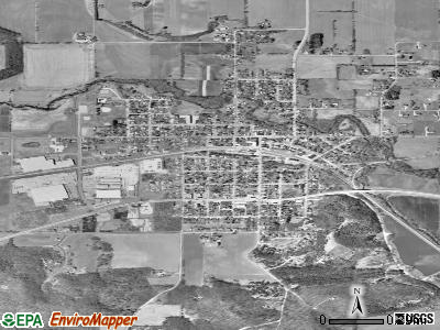 Mazomanie satellite photo by USGS