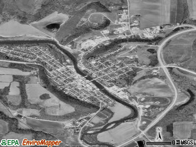 Elkader satellite photo by USGS