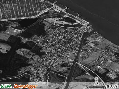 Delaware City satellite photo by USGS