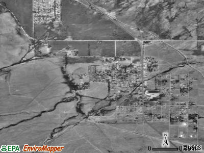 Big Pine satellite photo by USGS