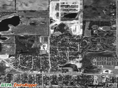 Round Lake Heights satellite photo by USGS