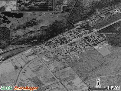 Paradis satellite photo by USGS