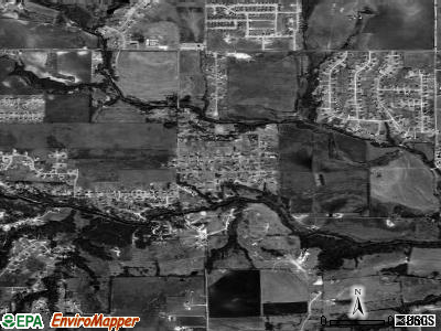 Oak Leaf satellite photo by USGS