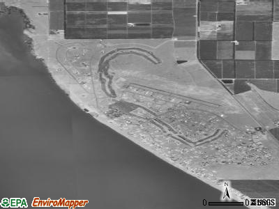 Desert Aire satellite photo by USGS