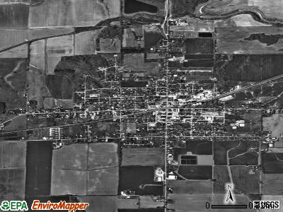 Wayne City satellite photo by USGS