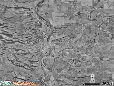 El Paso de Robles (Paso Robles) satellite photo by USGS