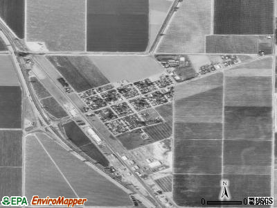 Traver satellite photo by USGS