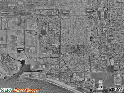 Port Hueneme satellite photo by USGS