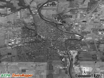 Piqua satellite photo by USGS