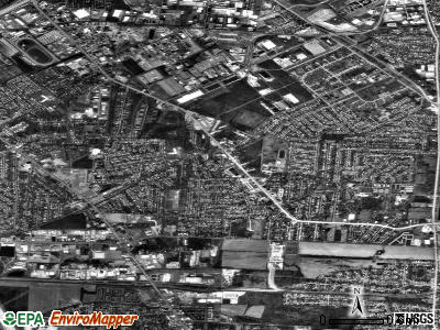 Newburg satellite photo by USGS