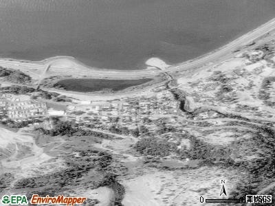 Mosier satellite photo by USGS