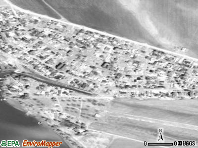 Horseshoe Lake satellite photo by USGS