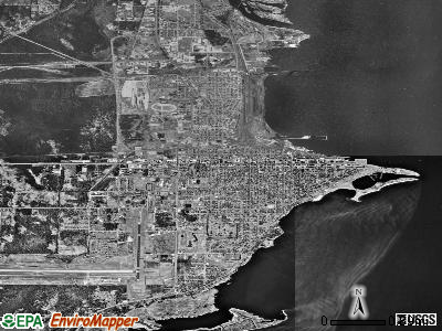 Escanaba satellite photo by USGS