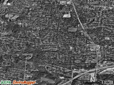 Woodbourne-Hyde Park satellite photo by USGS