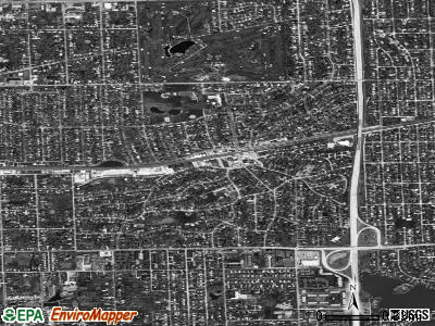 Clarendon Hills satellite photo by USGS
