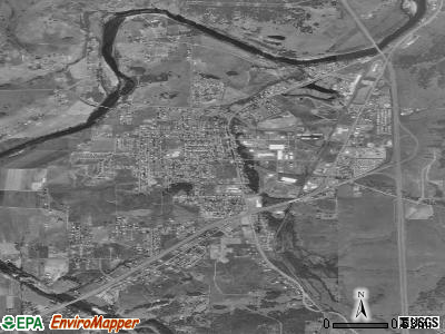 Green satellite photo by USGS
