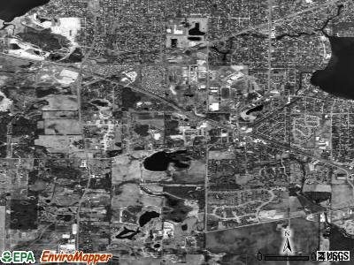 Round Lake satellite photo by USGS