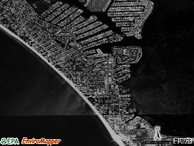Holmes Beach satellite photo by USGS