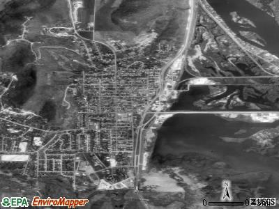 La Crescent satellite photo by USGS