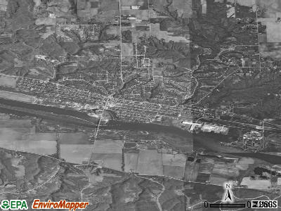 Marseilles satellite photo by USGS