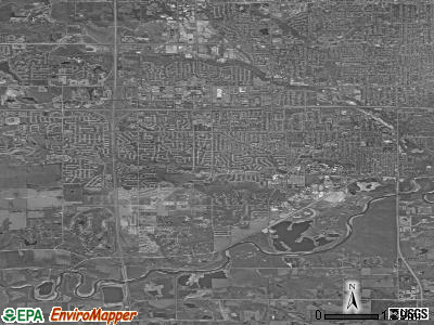 West Des Moines satellite photo by USGS