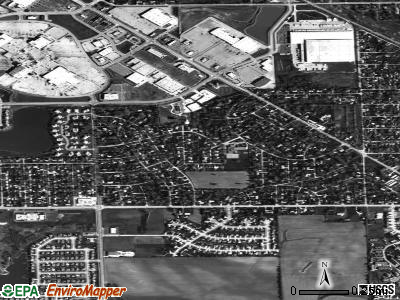 Crystal Lawns satellite photo by USGS