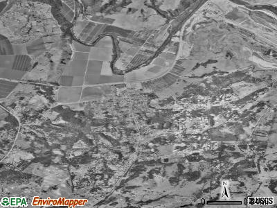 Aromas satellite photo by USGS