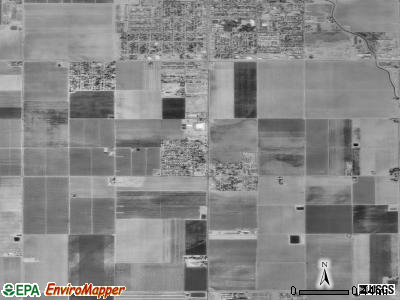 Weedpatch satellite photo by USGS