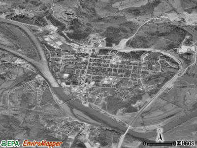 Carthage satellite photo by USGS