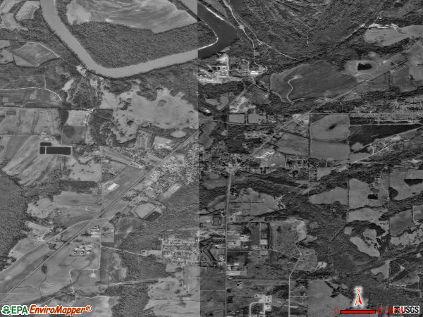 Moundville satellite photo by USGS 