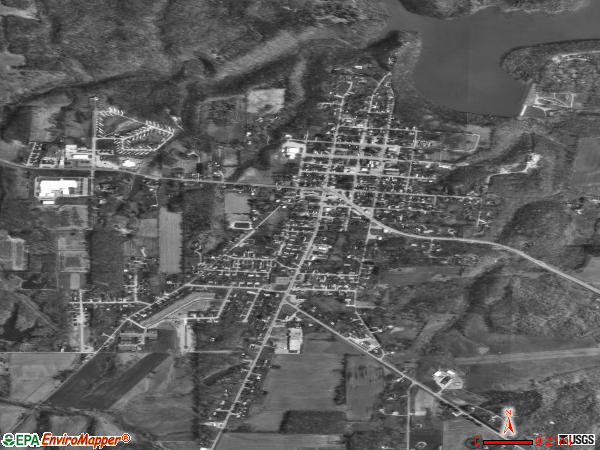Versailles satellite photo by USGS 