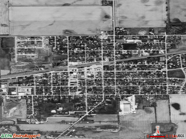 Somonauk satellite photo by USGS 