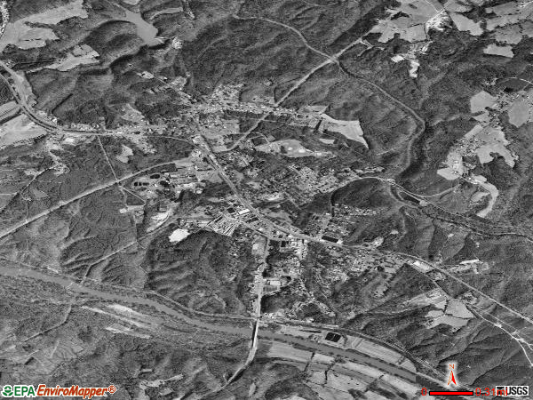 Brookneal satellite photo by USGS 