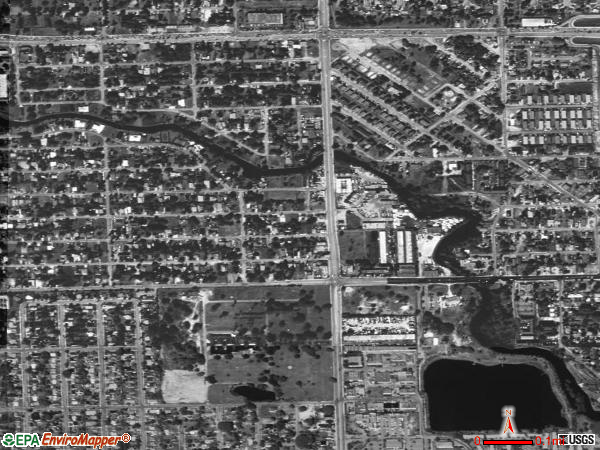 Washington Park satellite photo by USGS 