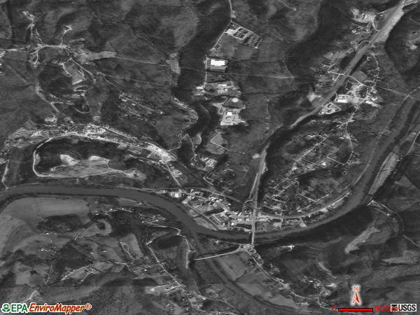 Beattyville satellite photo by USGS 