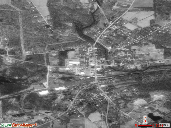 Sandy Lake satellite photo by USGS 