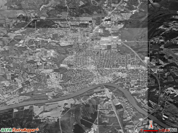 Selma satellite photo by USGS 