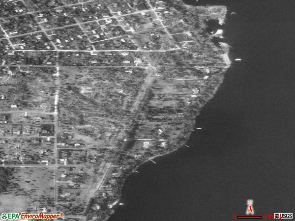 Lakeland Shores satellite photo by USGS 