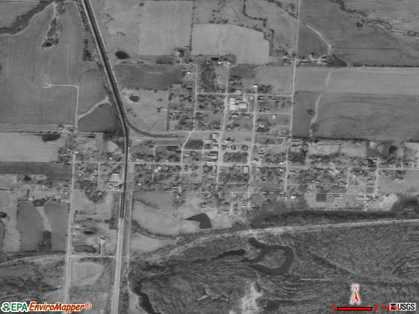 Hume satellite photo by USGS 