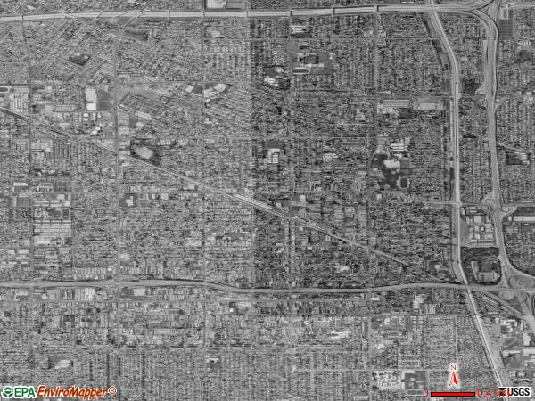 Bellflower satellite photo by USGS