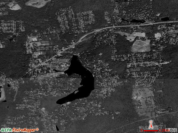 Lake Mohegan satellite photo by USGS 