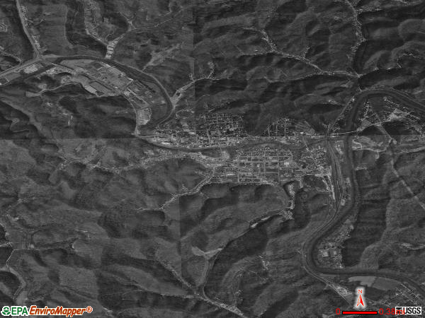 Paintsville satellite photo by USGS 
