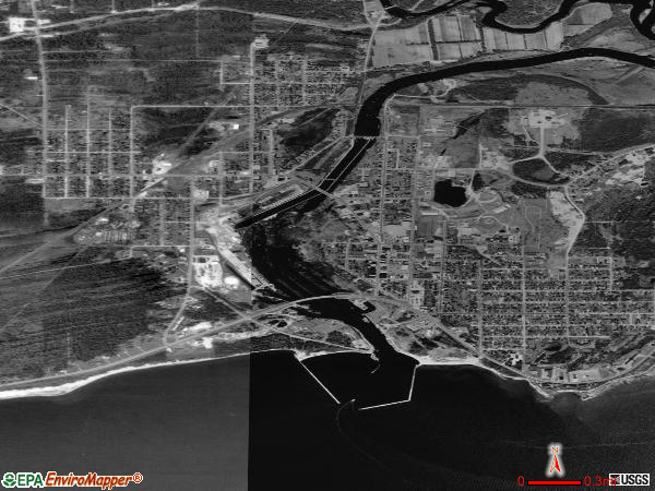 Manistique satellite photo by USGS 