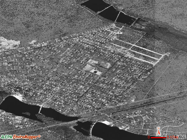 Presidential Lakes Estates satellite photo by USGS 